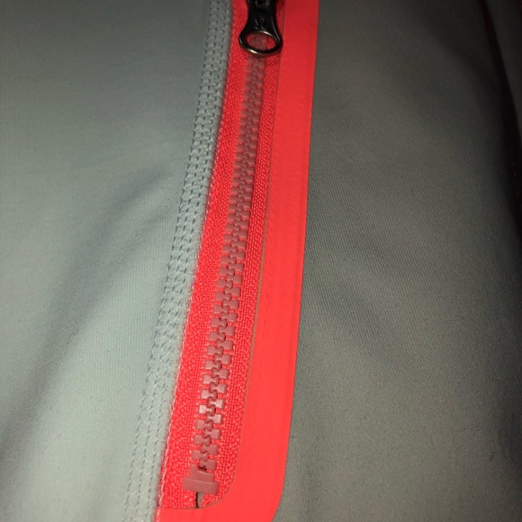 Lululemon jacket - Picture 8 of 8